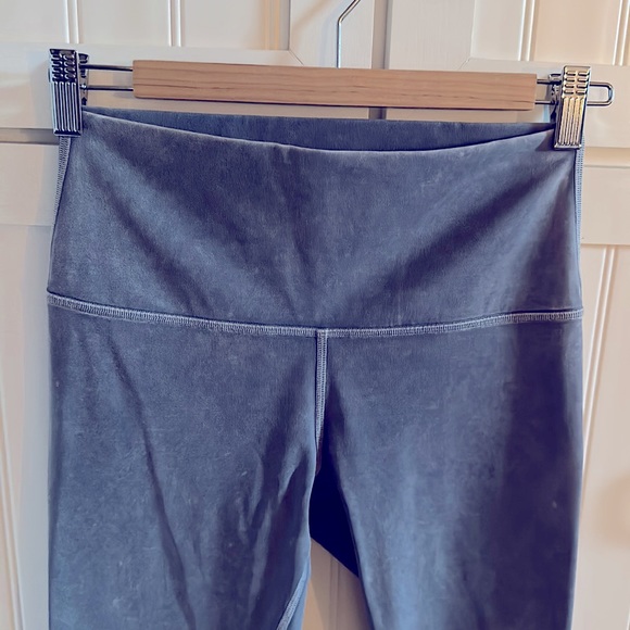 Lululemon Wunder Under Pants - Picture 2 of 4